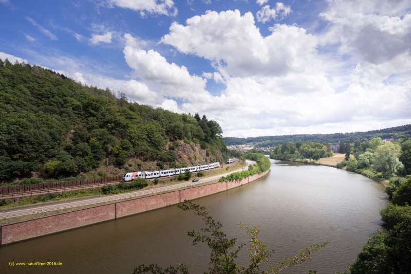 Saartal bei Mettlach mit Süwex-Regionalexpress