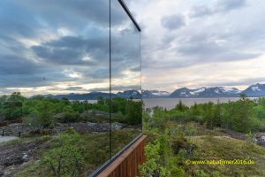 Blick auf Forfjorddalen Utstrand und Borkenes